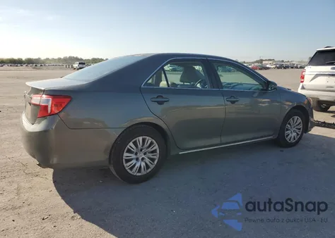 2012 Toyota Camry Base z USA, uszkodzony, nr VIN 4T1BF1FK2CU513216